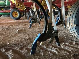 2011 Bourgault 8910-70 Air Drills - picture1' - Click to enlarge