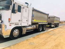 2002 Kenworth tipper with banmere trailer - picture0' - Click to enlarge