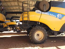 2009 New Holland CR9070 Combine - Base Unit - picture2' - Click to enlarge