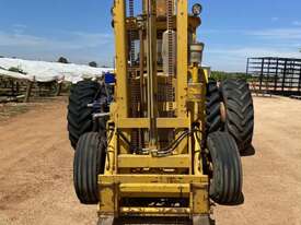 Chamberlain c6100 Tractor Forklift - picture2' - Click to enlarge