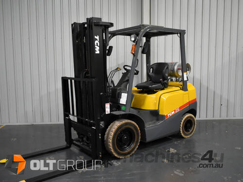 TCM 2.5 Tonne Forklift LPG 4800mm Container Mast Sideshift Markless Solid Tyres