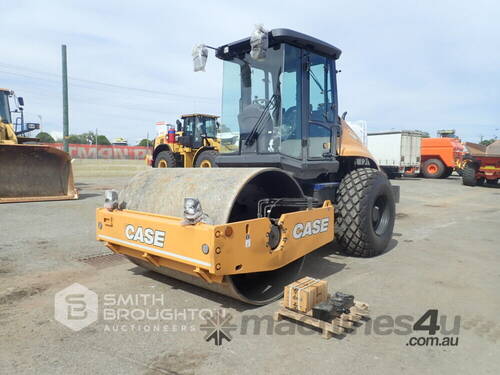 2021 CASE 1110EX-D SMOOTH DRUM VIBRATORY ROLLER (UNUSED)