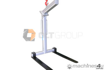 Self Levelling Pallet Hook Lifting Attachment 2000kg CWL Adjustable Height and Tyne Widths Self Levelling Pallet Hook Lifting Attachment 2000kg CWL Adjustable Height and Tyne Widths