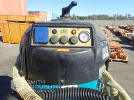 2005 NILFISK CFM137 INDUSTRIAL VACUUM CLEANER - picture1' - Click to enlarge