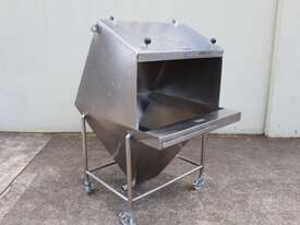 Stainless Steel Transfer Hopper. - picture0' - Click to enlarge