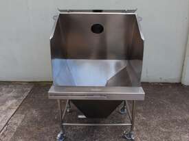 Stainless Steel Transfer Hopper. - picture2' - Click to enlarge