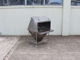 Stainless Steel Transfer Hopper. - picture9' - Click to enlarge