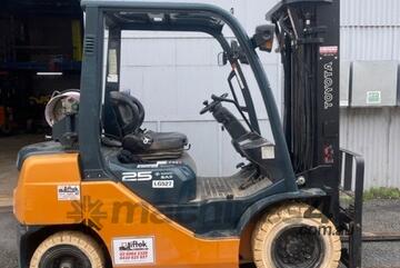 LIFTEK - TOYOTA 32-8FG25 2.5TON Forklift