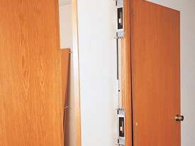 AO93 Three-Body Template Holder For Fitting Hinges 3600000 by Virutex - picture0' - Click to enlarge