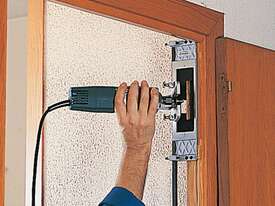 AO93 Three-Body Template Holder For Fitting Hinges 3600000 by Virutex - picture1' - Click to enlarge