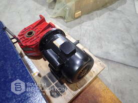 TOOL BOX & INDUCTION MOTOR - picture0' - Click to enlarge