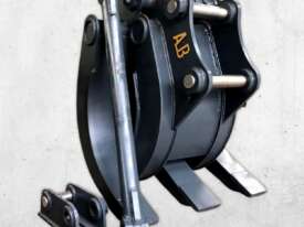 * BRAND NEW* 10 - 14 | HEAVY DUTY MECHANICAL GRAB INC. QUICK RELEASE AND HITCH PLATE - picture0' - Click to enlarge