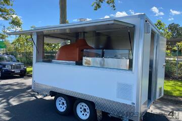 Food Trailer King XL Pizza Plus Food Trailer