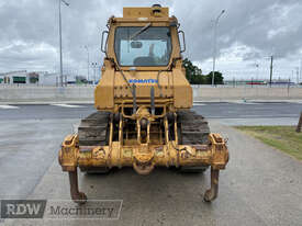 Komatsu D65E-8 Dozer - picture1' - Click to enlarge