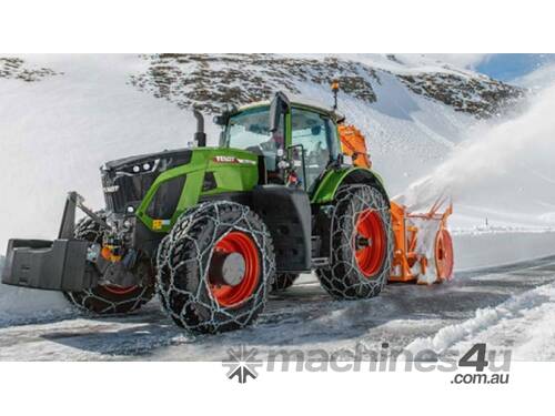 caption Fendt 900 Vario Tractor: From 217kW to 305kW, 296hp to 415 hp - This is More Than Just A Tractor!