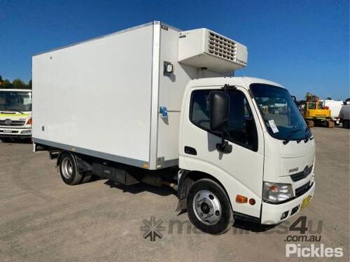 2017 Hino 300 614