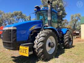 New Holland T9040 HD - picture1' - Click to enlarge