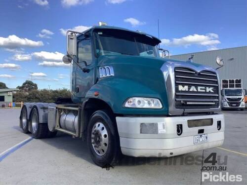 2015 Mack Granite