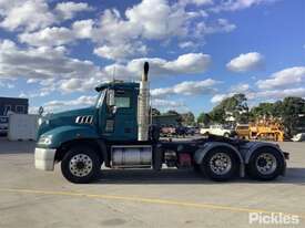 2015 Mack Granite - picture1' - Click to enlarge