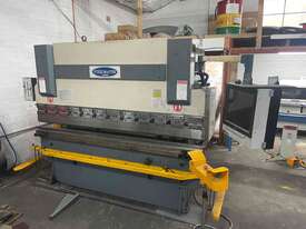 STEELMASTER CNC Press Break - 40T 2500mm - picture0' - Click to enlarge