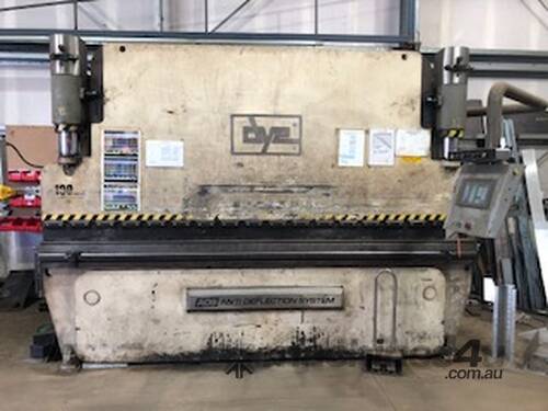 DYE 100 Tonne CNC 4 Axis Press Brake 