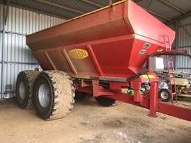 2018 Bredal K135 Fert Spreaders - picture2' - Click to enlarge