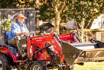 Mahindra eMax25 25 HP HST : Redefining Sub-Compact Tractor Performance