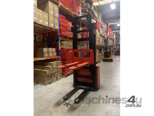 Electric Stacker Forklift Platform Pallet Truck 1600KG 4.6M Lift Height Heavy Duty Noblelift