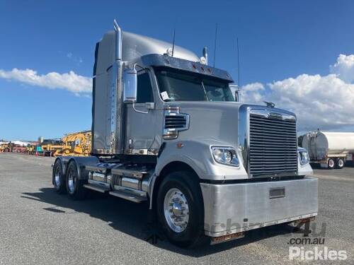 2021 Freightliner Coronado 114