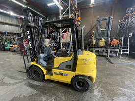 2.5 Tonne Hyundai Forklift For Sale - picture2' - Click to enlarge