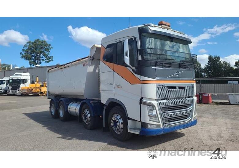 Volvo FMX 500 6x4 Three-Way Tipper Truck (2019) Exterior and