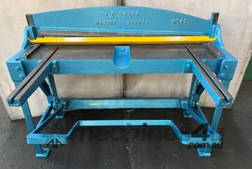 AP Lever 4E Treadle Guillotine 1244mm x 1.2mm, with back gauge AP Lever 4E Treadle Guillotine 1244mm x 1.2mm, with back gauge