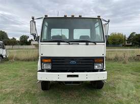 Ford Cargo L7000 - picture0' - Click to enlarge