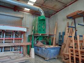 Dust extractor system and ducting to suit a large work shop. - picture0' - Click to enlarge