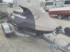 Yamaha GP1300 Wave Runner - picture0' - Click to enlarge