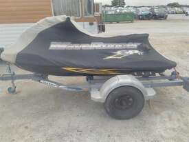 Yamaha GP1300 Wave Runner - picture2' - Click to enlarge