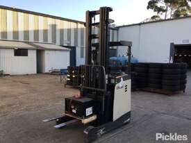 Crown Electric Pallet Forklift - picture1' - Click to enlarge