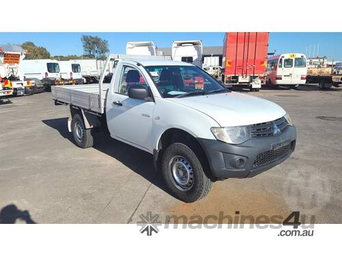 Mitsubishi Triton MN