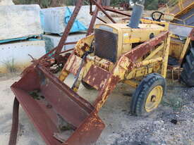 CHAMBERLAIN TRACTOR - picture0' - Click to enlarge