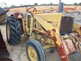 CHAMBERLAIN TRACTOR - picture1' - Click to enlarge