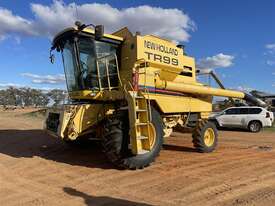 New Holland TR99 Header, 39ft Front & Canola Front - picture0' - Click to enlarge