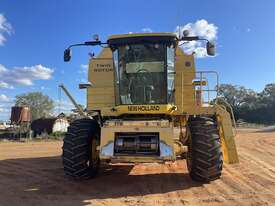 New Holland TR99 Header, 39ft Front & Canola Front - picture0' - Click to enlarge