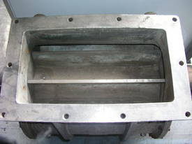 X3402 INC 825 Rotary Valve (Blow Through). - picture0' - Click to enlarge