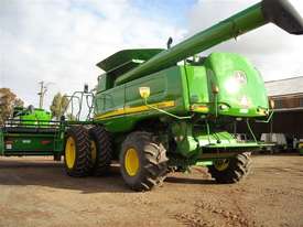 John Deere 9770 STS with 630R Platform - picture1' - Click to enlarge