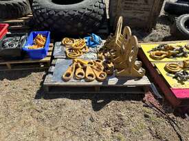 Assorted Lifting Gear - picture1' - Click to enlarge