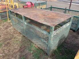 1 x Steel Work Bench - picture2' - Click to enlarge