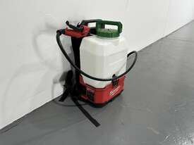 Milwaukee Backpack Sprayer - picture0' - Click to enlarge