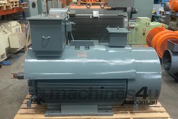 525 kw 700 hp 4-pole 1480 rpm 3300 volt 3.3kv 450L frame AC Electric Motor Toshiba Type TIK FCKNW