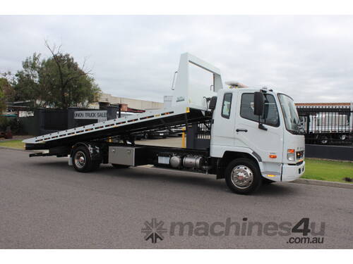 NEW FUSO FIGHTER 1124 AUTOMATIC TILT TRAY WITH POWERFUL 240 HP MOTOR