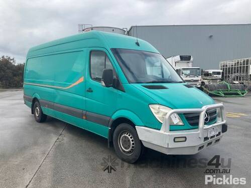 2010 Mercedes-Benz Sprinter Van